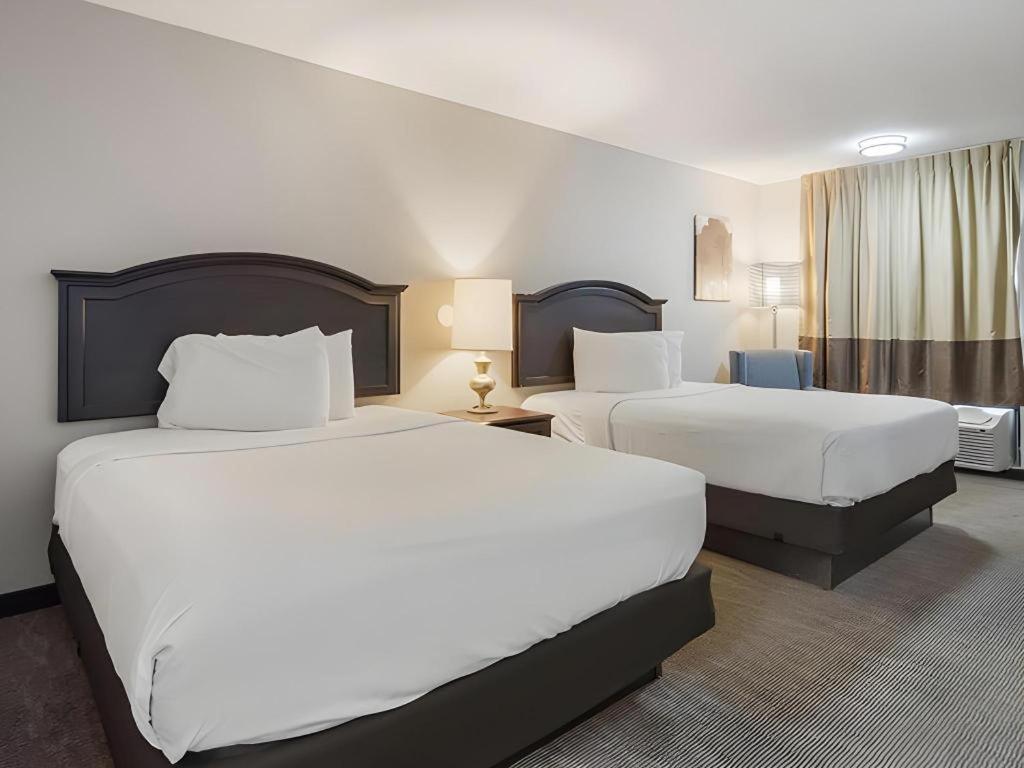 Rodeway Inn لومبيرتون، كارولاينا الشمالية المظهر الخارجي الصورة