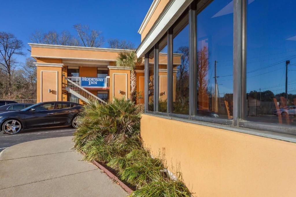 Rodeway Inn لومبيرتون، كارولاينا الشمالية المظهر الخارجي الصورة